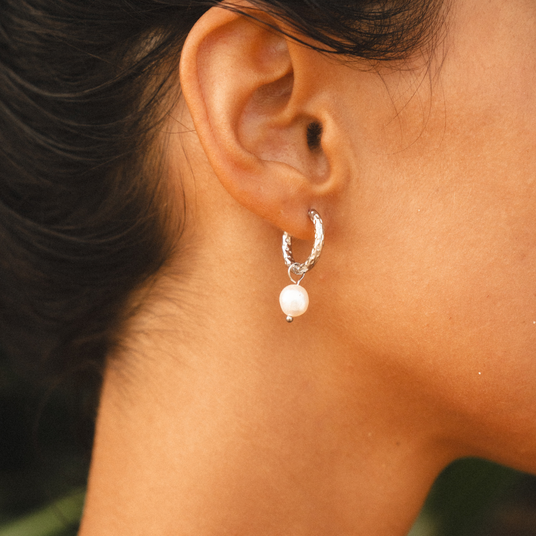 Perla Martelle Earrings