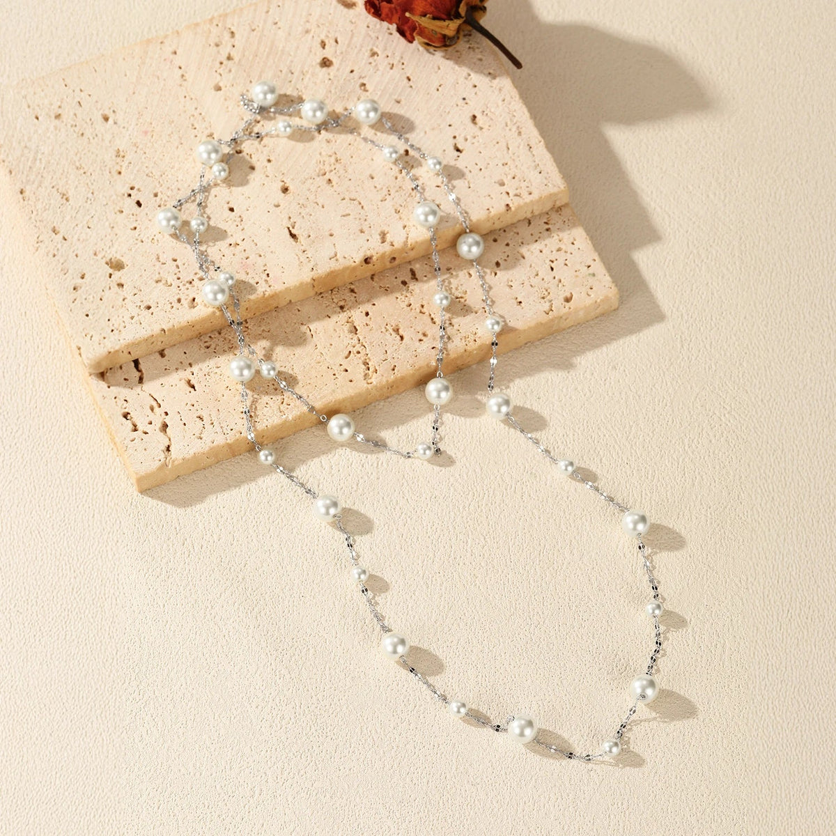 Eleve Necklace