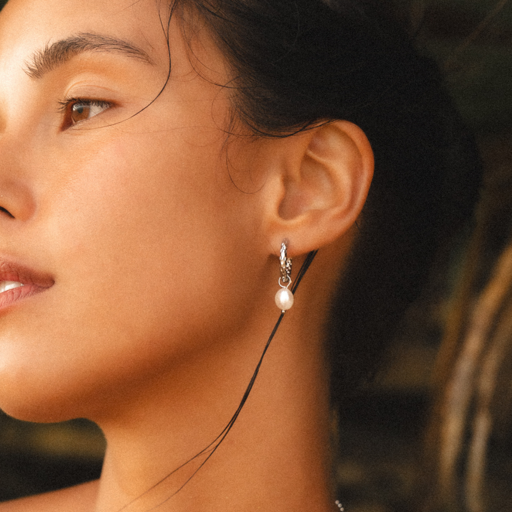 Perla Martelle Earrings