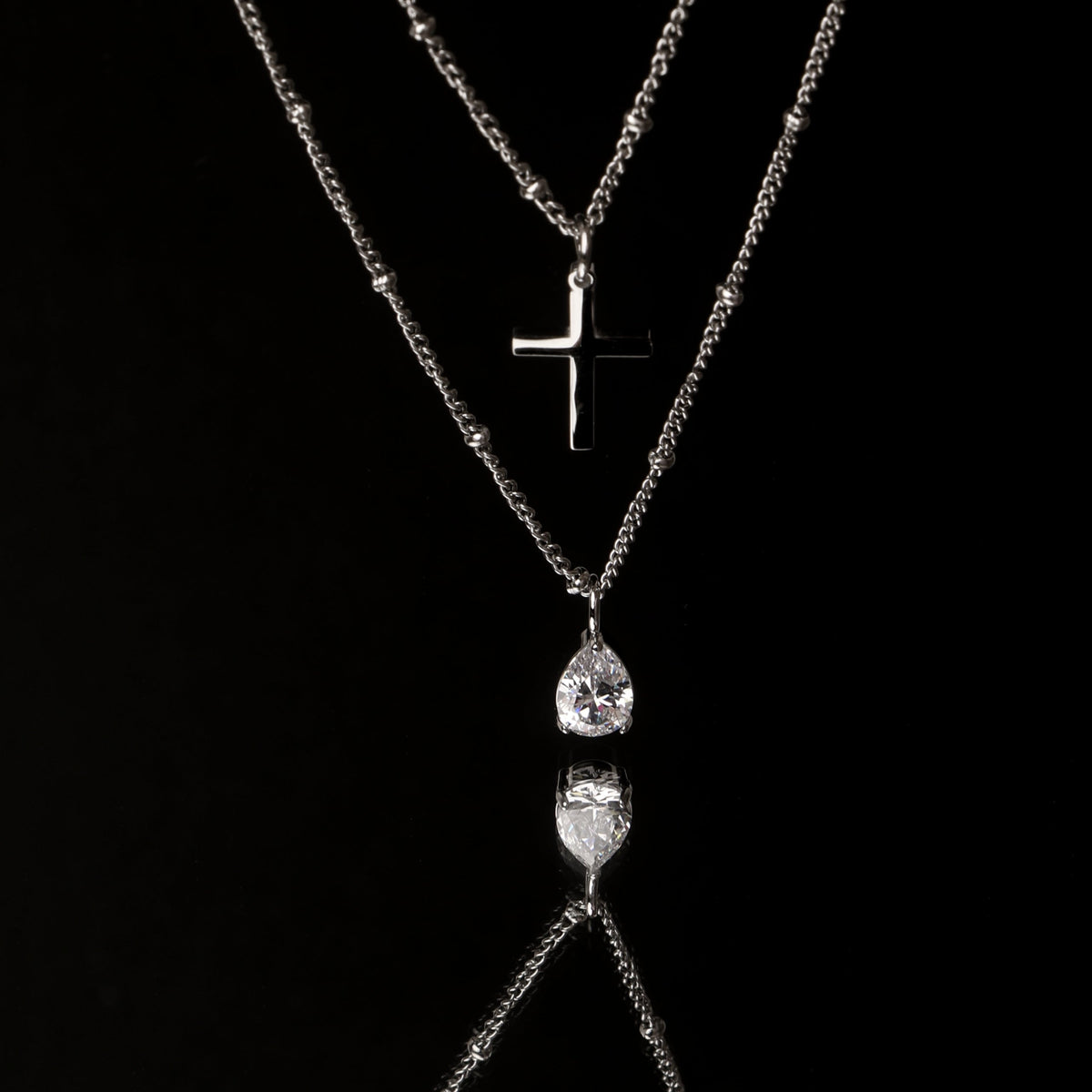 Croix Lumière Necklace