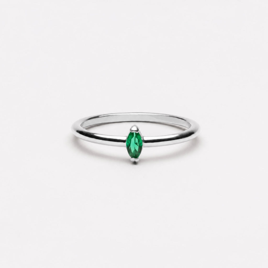 Émeraude Élancée Ring