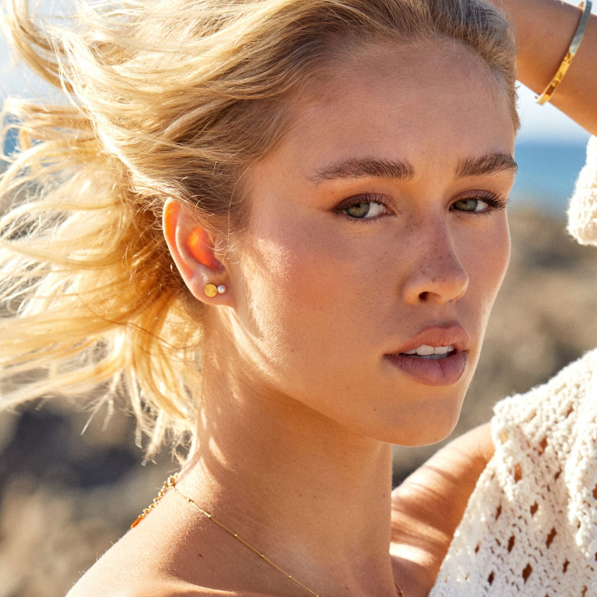 Perla Studs Earrings
