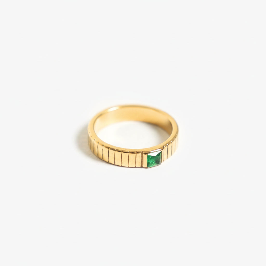 Émeraude Royale Ring