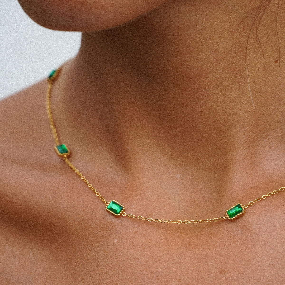 Raja Émeraude Necklace