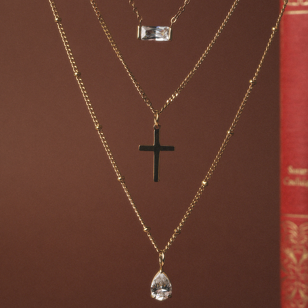 Croix Lumière Necklace