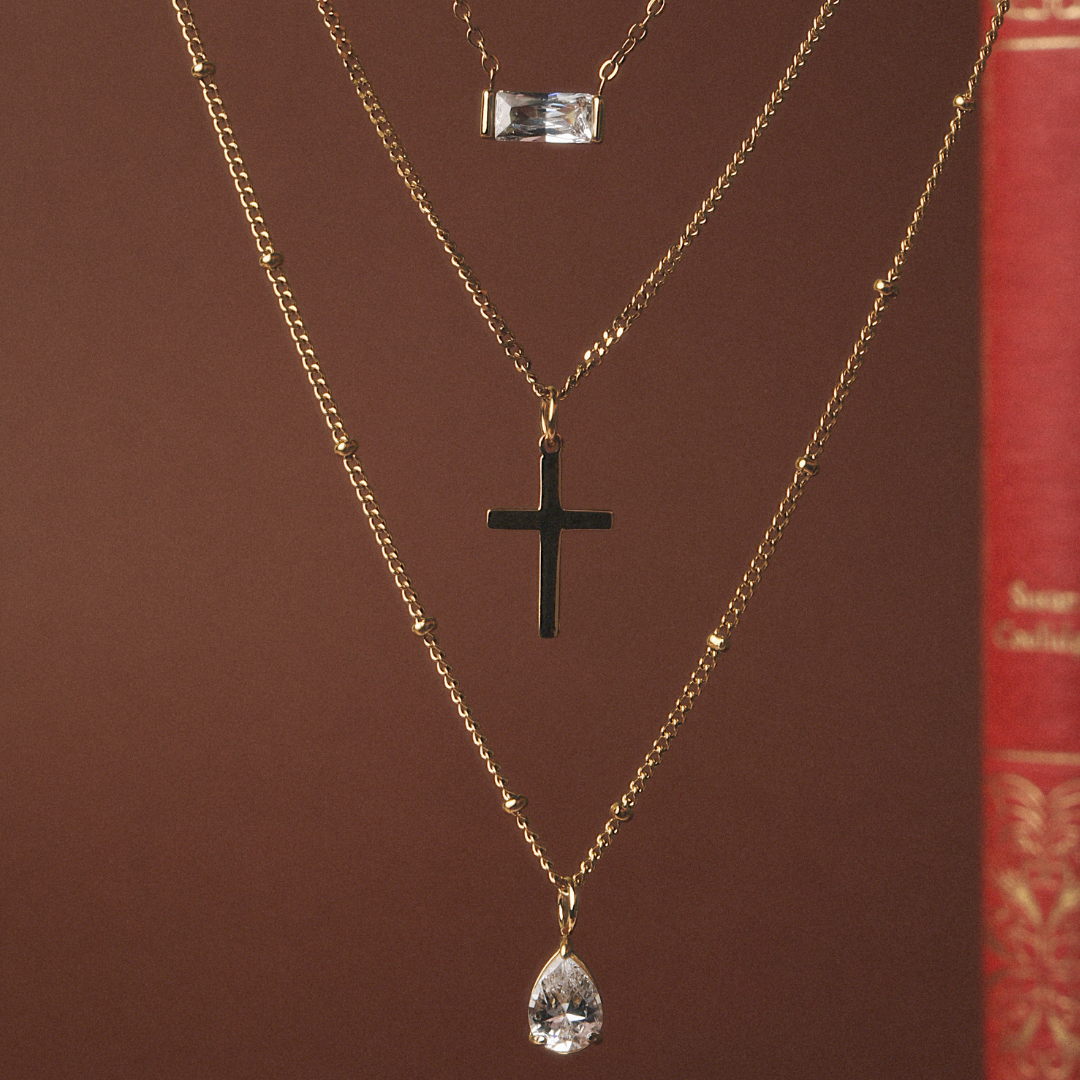 Croix Lumière Necklace