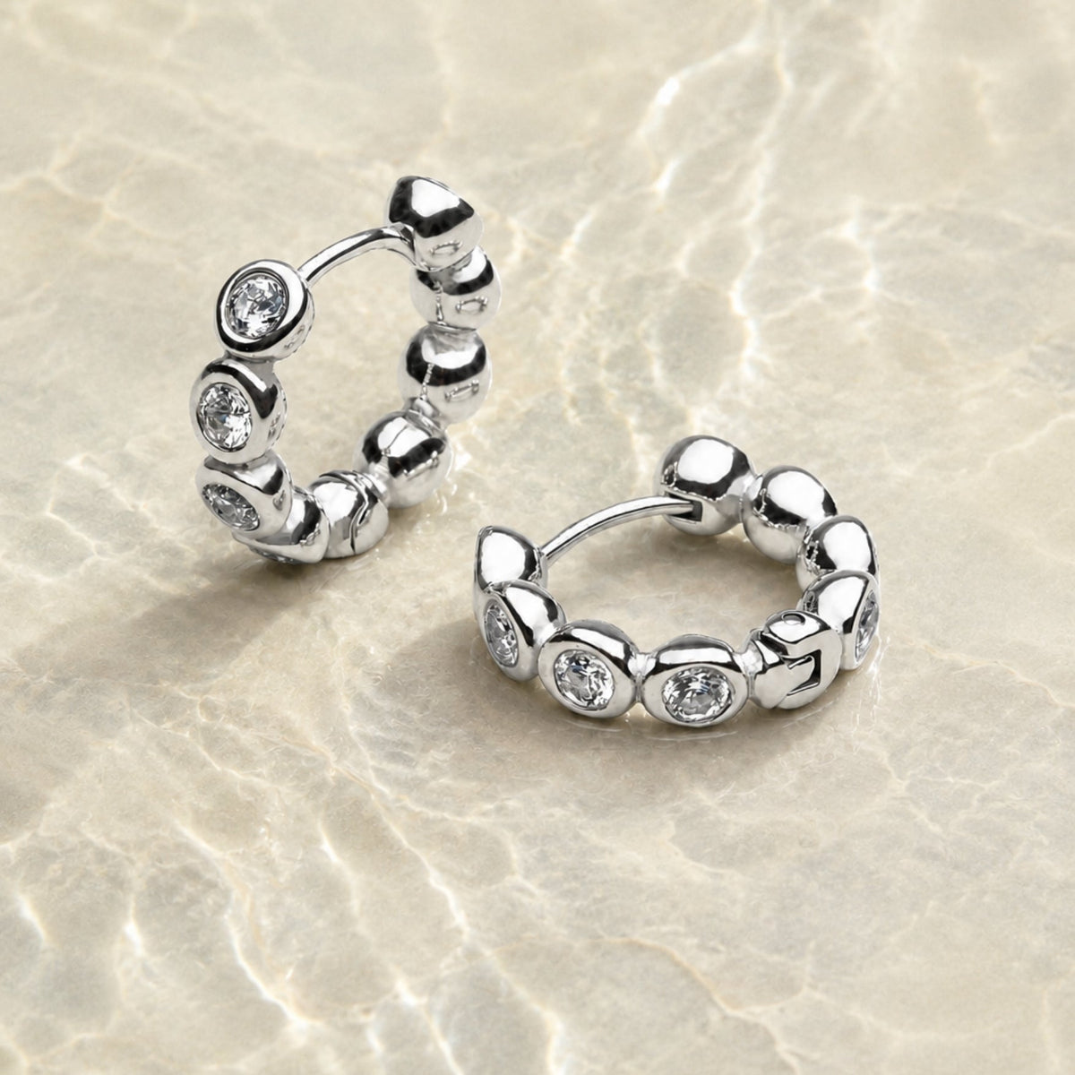 Lumière Perlée Hoops Earrings