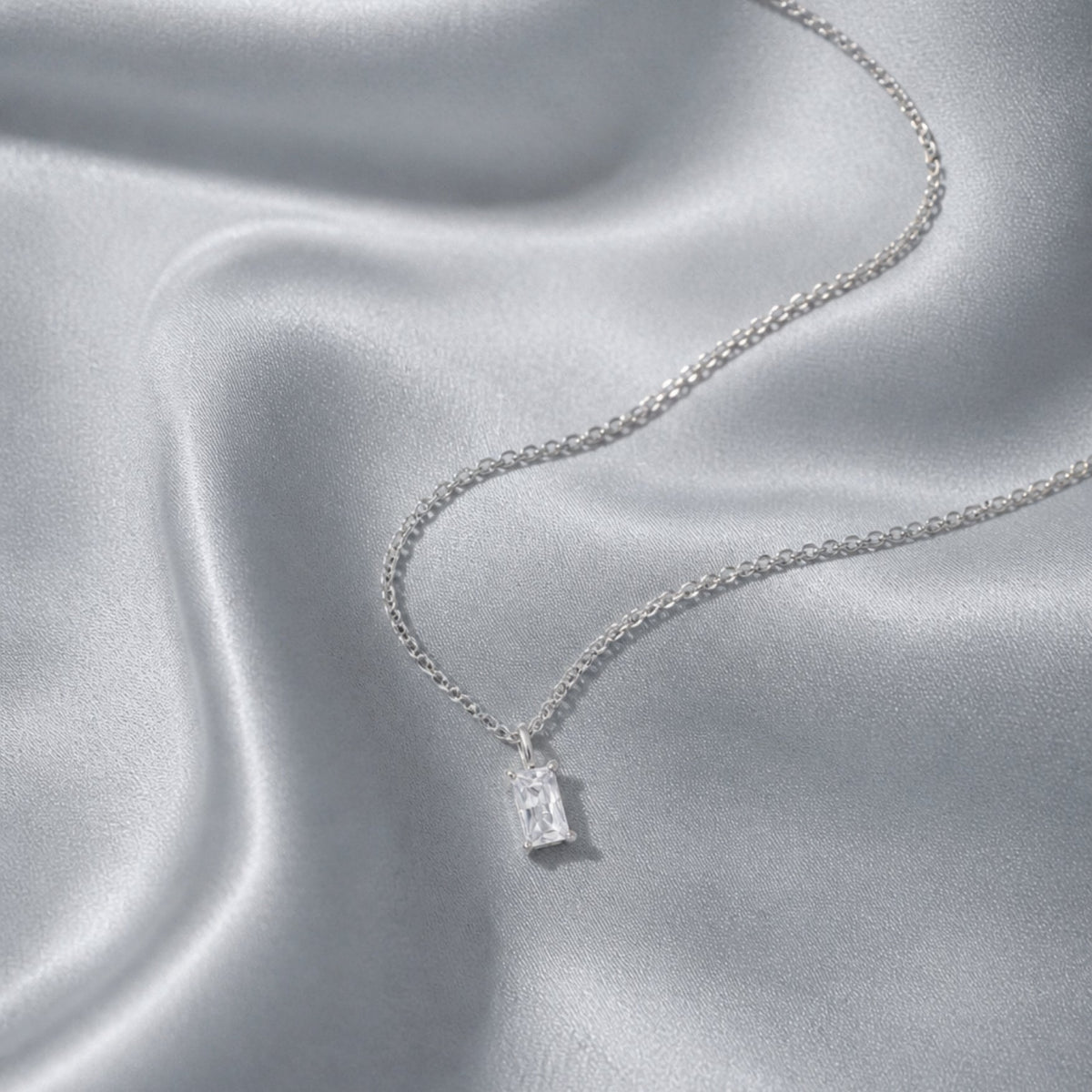 Lumière Glow Necklace