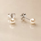 Perla Studs Earrings